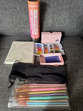 NicPro Watercolor Art Brush Set with Palette and Canvas - Multicolor